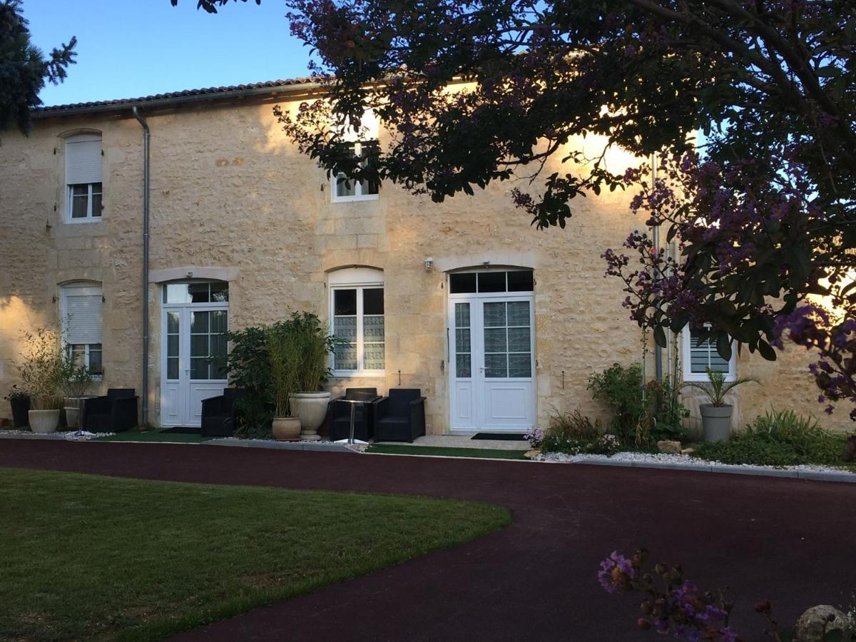 Gites Jardin-Darcy - Piscine Au Sel Bois Exterior photo